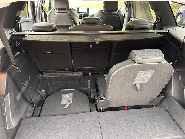 Peugeot 5008 1.2 Blue Lease Allure 7 persoons | Climate Control V+A | Navi | Cruise Control |