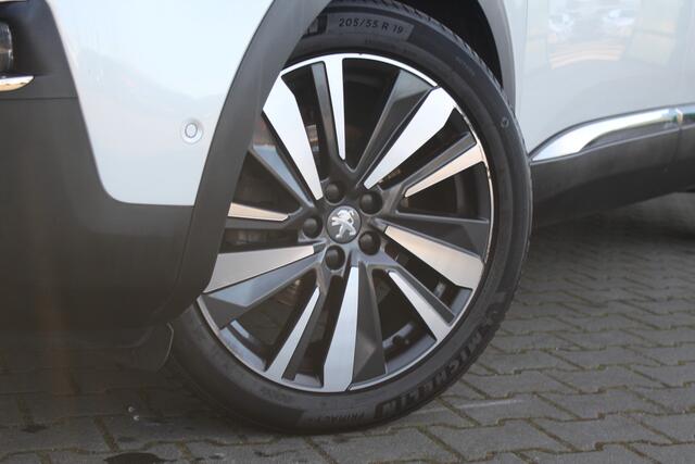 Peugeot 5008 1.2 PureTech Blue Lease Premium Automaat 7 Persoons | Panoramadak | Adaptieve cruise control | Navigatie | Apple Carplay / Android auto | Parkeersensoren rondom | Lichtmetalen velgen | Rijstrooksensor | Keyless entry + start | Rijk uitgevoerde 7 zitter! |