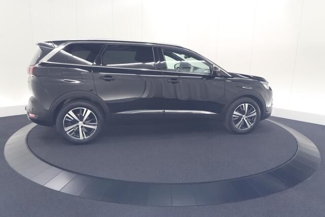Peugeot 5008 PureTech 130 EAT8 GT Line | 7 Zitplaatsen | Trekhaak | Stoelverwarming | Apple Carplay