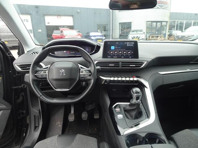 Peugeot 5008 1.2 131PK Allure Pano-dak