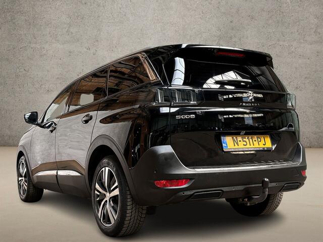 Peugeot 5008 1.2 PureTech Allure 7 Persoons (APPLE CARPLAY, GROOT NAVI, 360 CAMERA, LEDER, SPORTSTOELEN, GETINT GLAS, TREKHAAK, ELEK ACHTERKLEP, NIEUWSTAAT)