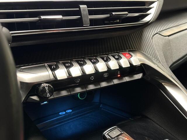 Peugeot 5008 1.2 PureTech Sport 7 Persoons Automaat (APPLE CARPLAY, GROOT NAVI, 360 CAMERA, TREKHAAK, SPORTSTOELEN, GETINT GLAS, CRUISE, NIEUWE APK, NIEUWSTAAT)