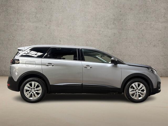 Peugeot 5008 1.2 Sport 7 Persoons (APPLE CARPLAY, GROOT NAVI, 360 CAMERA, SPORTSTOELEN, GETINT GLAS, LANE ASSIST, NIEUWSTAAT)