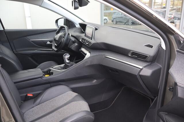 Peugeot 5008 1.2 PureTech Premium NL-Auto!! Pano I Camera I 7-Pers