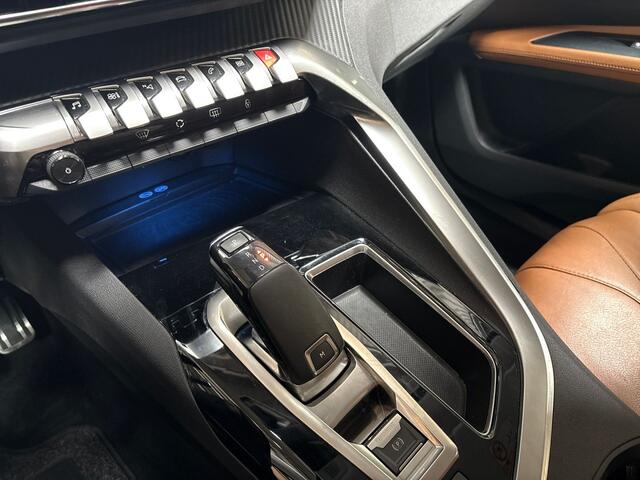 Peugeot 5008 1.2 PureTech Sport 7 Persoons Automaat (APPLE CARPLAY, BRUIN LEDER, 360 CAMERA, ADAPTIVE CRUISE, SPORTSTOELEN, GETINT GLAS, LANE ASSIST, NIEUWSTAAT)