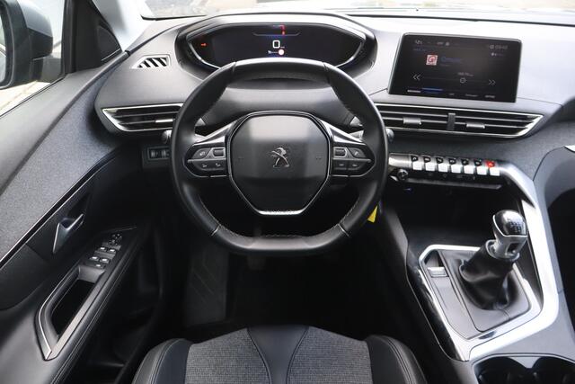 Peugeot 5008 1.2 PureTech Allure - NL- Auto!! 7 pers. I Camera I Trekhaak