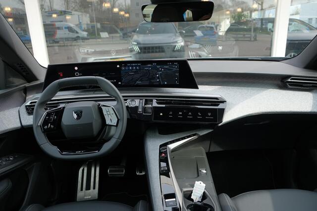 Peugeot 5008 1.2 Hybrid 145pk e-DCS6 GT 7 Persoons | Navi | App Connect | Adaptive Cruise | Panoramadak | Camera | Keyless | Stoelverwarming | Elektrische Achterklep | PDC
