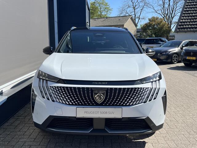 Peugeot 5008 1.2 Hybrid 145 PK GT | Meest Complete Uitvoering | 7-Zitplaatsen | Navigatie | Camera | Full LED Verlichting | Elektrische Kofferklep | Stoel- & Stuurverwarming | Adaptieve Cruise Control | 19" Lichtmetalen Velgen | Zwart Dak | Keyless Entry |