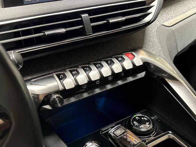 Peugeot 5008 1.2 PureTech Sport 7 Persoons Automaat (APPLE CARPLAY, GROOT NAVI, LEDER, KEYLESS, DRIVE MODE, SPORTSTOELEN, GETINT GLAS, PARKEERSENSOREN, NIEUWE APK, NIEUWSTAAT)
