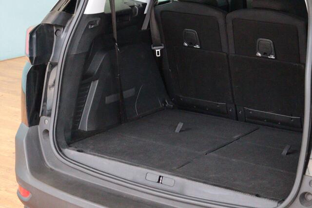 Peugeot 5008 1.2 PureTech Blue Lease Executive | 7 PERS | NAVI | PDC ACHTER | CRUISE | TREKHAAK |
