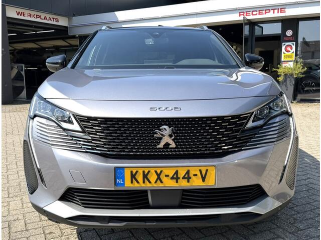 Peugeot 5008 Benzine 130 Pk ** Automaat ** Luxe GT * 7-Persoons * * Adaptive Cruise Control * Navigatie af fabriek + Apple Carplay / Android Auto * Stoelverwarming * 1/2 Lederen interieur * Achteruitrij Camera * Climate Control * Full Led Verlichting * Dod Vingerhoet