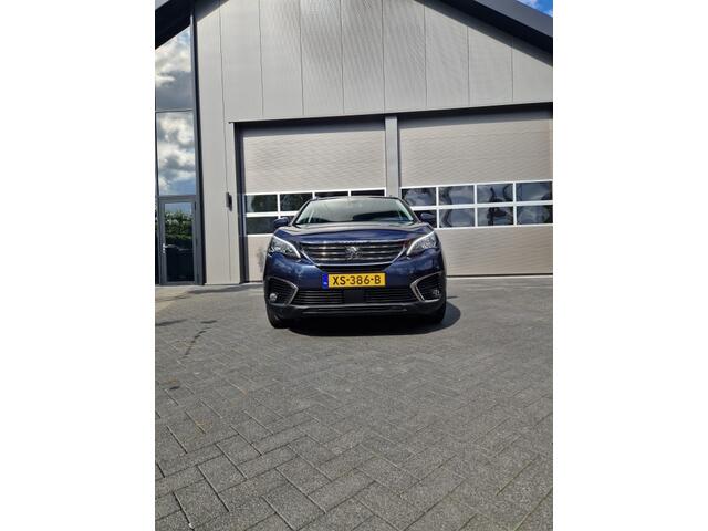 Peugeot 5008 1.2 PT BL. Executive 7 Persoons