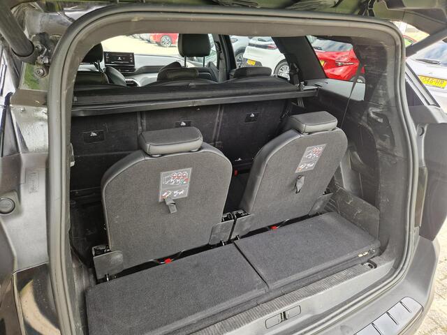 Peugeot 5008 1.2T 130pk Automaat GT | Black Pack | Elektr. achterklep | Stoelverwarming | Navigatie | 7 Persoons