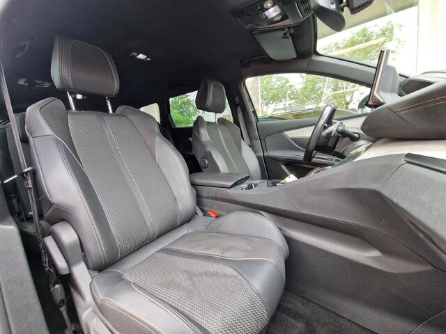Peugeot 5008 1.2T 130pk Automaat GT | Black Pack | Elektr. achterklep | Stoelverwarming | Navigatie | 7 Persoons