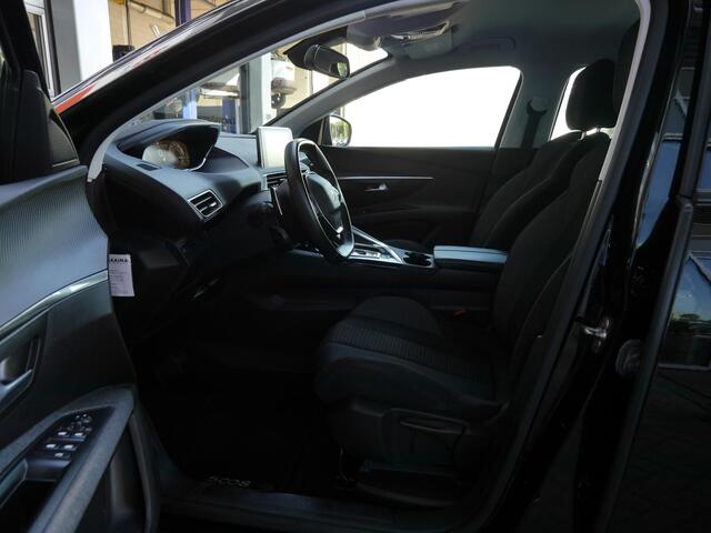Peugeot 5008 1.2 PureTech Active | Automaat | Trekhaak | 7 zits | Achteruitrijcamera | Parkeersensoren voor | Apple carplay | Climate control | Cruise control |