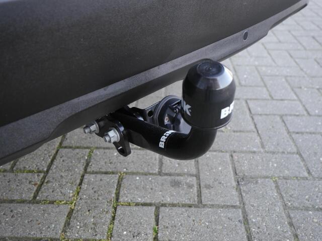 Peugeot 5008 1.2 PureTech Active | Automaat | Trekhaak | 7 zits | Achteruitrijcamera | Parkeersensoren voor | Apple carplay | Climate control | Cruise control |
