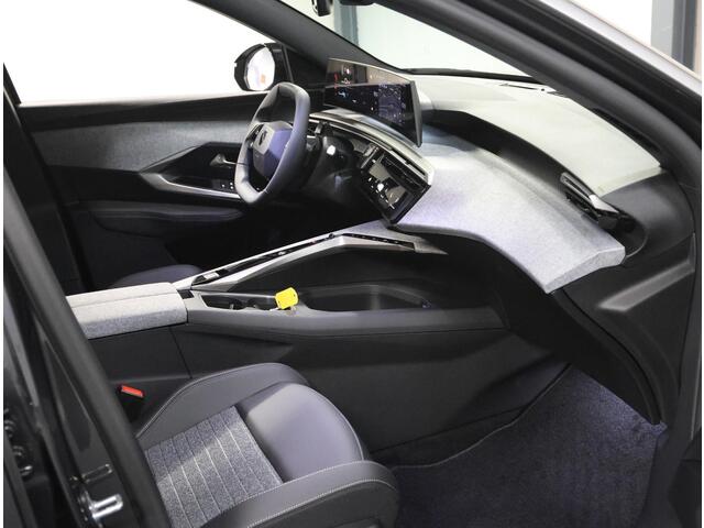 Peugeot 5008 e-5008 Allure Long Range 97 kWh 230PK 7p | 1ste eigenaar | AppleCarplay/AndroidAuto | Stoel/StuurVerwarming | Rondomzicht camera | LED | Keyless | Navigatie | Adaptieve Cruise Control | 7-zits | Warmtepomp | Privacy Glass | Isofix | Parkeersensoren |