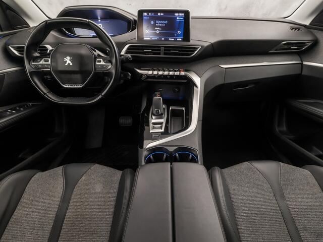 Peugeot 5008 1.2 PureTech Allure Sport 7 Persoons Automaat (APPLE CARPLAY, GROOT NAVI, LEDER, LED KOPLAMPEN, 360 CAMERA, SPORTSTOELEN, GETINT GLAS, TREKHAAK, NIEUWSTAAT)