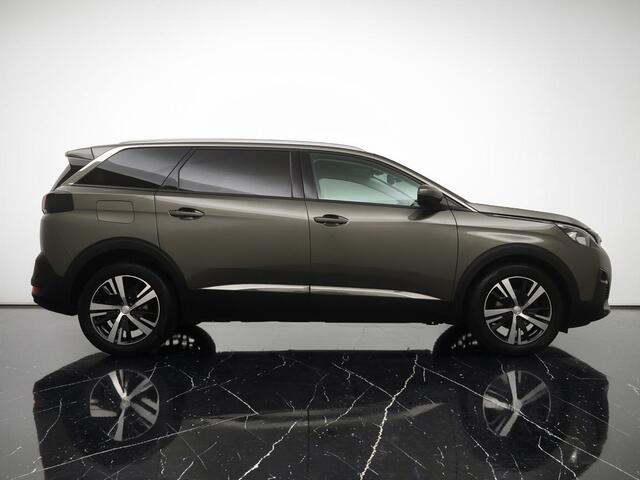 Peugeot 5008 1.2 PureTech Allure 130PK Automaat - Navigatie via Apple Carplay/Android Auto - Climate control - Cruise control - Trekhaak - 12 maanden garantie