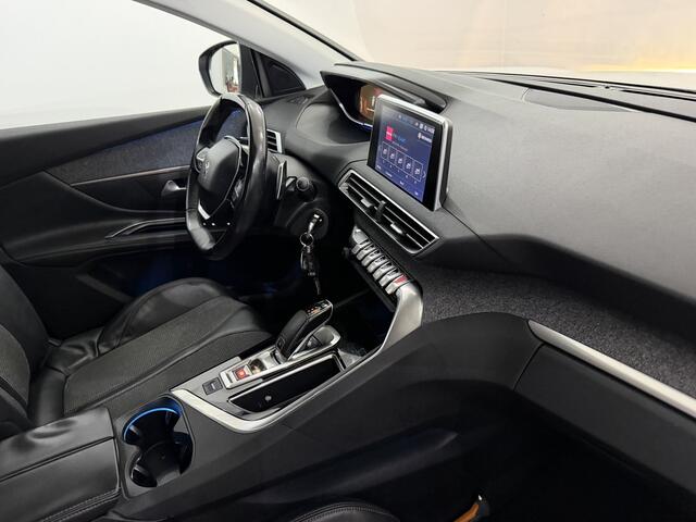 Peugeot 5008 1.2 PureTech Allure 7P Camera, Navi, Cruise control, Lichtmetalen velgen, Apple carplay, Half leder, Virtual desk