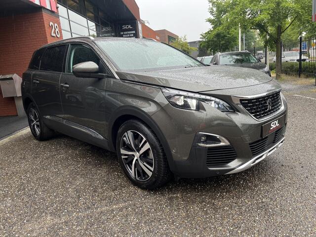 Peugeot 5008 1.6 Turbo Allure 7P. 181PK! // LEDER // ELEK.STOEL+GEHEUGEN // SCHUIF-KANTELDAK // CAMERA+SENSOREN // NAVI // STOELVERWARMING //