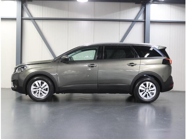 Peugeot 5008 1.2 130PK Active | 2de eigenaar | AppleCarplay/AndroidAuto | Camera | Navigatie | Cruise Control | Climate Control | 7 PERSOONS! | Isofix | Parkeersensoren | LED | Privacy Glass | Trekhaak |