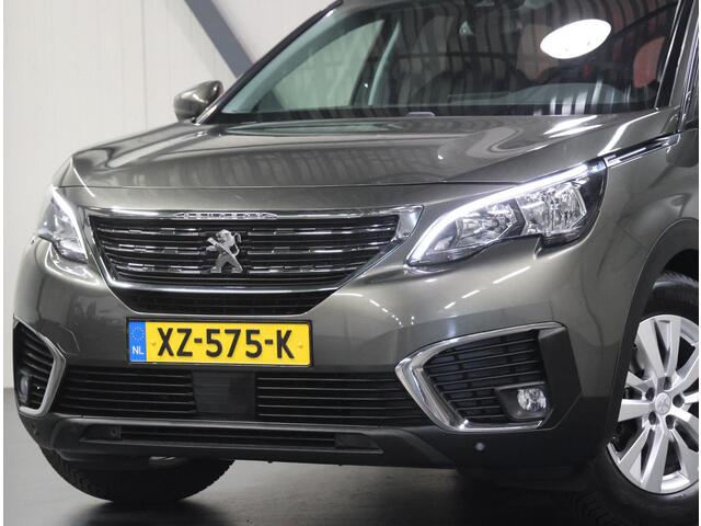 Peugeot 5008 1.2 130PK Active | 2de eigenaar | AppleCarplay/AndroidAuto | Camera | Navigatie | Cruise Control | Climate Control | 7 PERSOONS! | Isofix | Parkeersensoren | LED | Privacy Glass | Trekhaak |