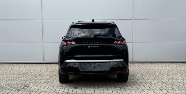 Peugeot 5008 e-5008 GT Avantage 73 kWh | Stoelmassage | 360 camera | Pano-Dak | Warmtepomp | Direct leverbaar met 17% bijtelling!!! |