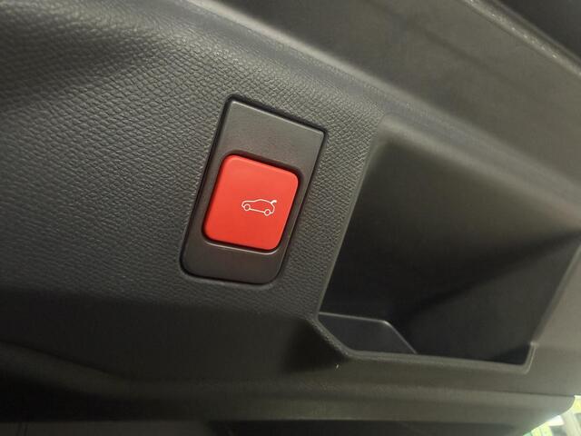 Peugeot 5008 1.6 Plug-in Hybrid 195 GT 7p | Panorama Schuif/kantel dak | Camera | Keyless | Sfeerverlichting | 2713 KM !