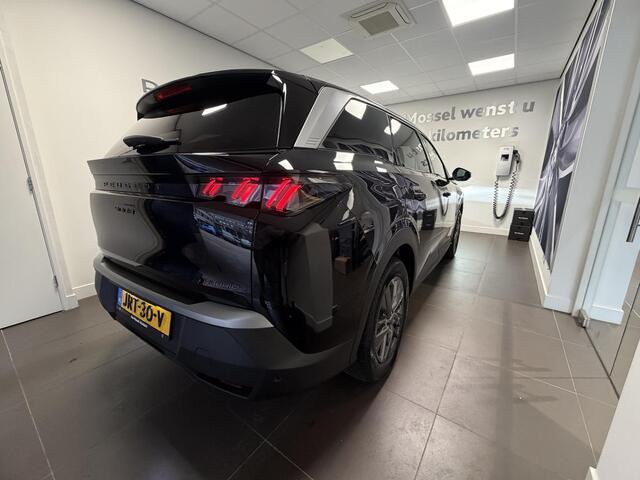 Peugeot 5008 1.2 Hybrid 145 Allure Nieuw! Direct uit voorraad leverbaar! | 7-Zits | Climate Control | Camera | Full Map Navigatie | Apple Carplay / Android Auto