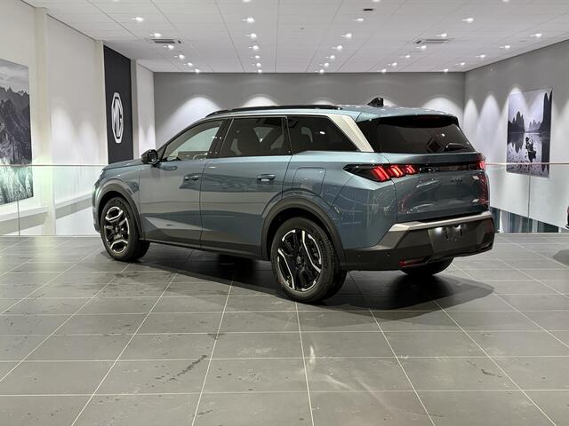 Peugeot 5008 1.6 Plug-in Hybrid 195 Allure 7p Automaat | 7-Zits | Climate Control | Full Map Navigatie | Apple Carplay / Android Auto | 360 Camera | Parkeersensoren | Bekleding Half Leder | Direct uit Voorraad Leverbaar!