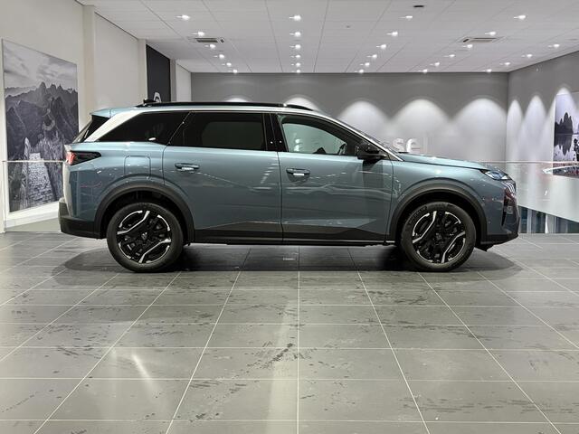 Peugeot 5008 1.6 Plug-in Hybrid 195 Allure 7p Automaat | 7-Zits | Climate Control | Full Map Navigatie | Apple Carplay / Android Auto | 360 Camera | Parkeersensoren | Bekleding Half Leder | Direct uit Voorraad Leverbaar!