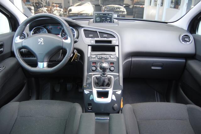 Peugeot 5008 1.2 PureT. Style 7p.| Camera | Trekhaak | Cruise | 7 Persoons!