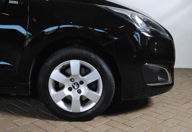 Peugeot 5008 1.2 PureT. Style 7p.| Camera | Trekhaak | Cruise | 7 Persoons!