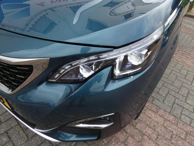 Peugeot 5008 1.2 PURETECH PREMIUM Automaat,Led,360,Memory