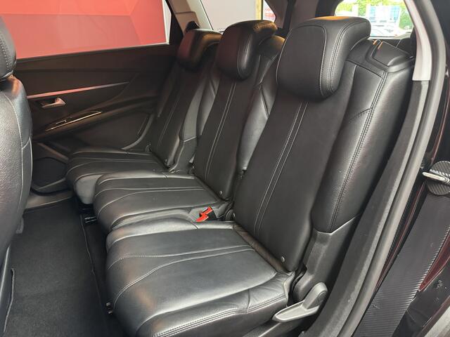 Peugeot 5008 1.2 PureTech Blue Lease Executive | Automaat | 7 Persoons | Navigatie | Leer |