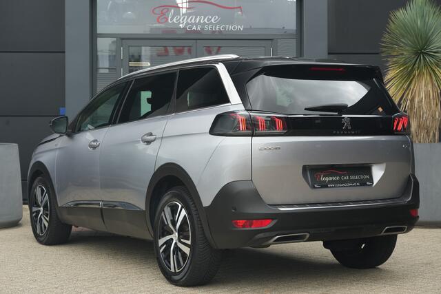 Peugeot 5008 1.2 PureTech GT | 131PK | 7-zits | Pano | Navigatie | Stoelverwarming | 360° camera Peugeot 5008 1.2 Puretech GT 131 PK met 1.2 viercilinder motor, panoramadak, 7-zits, stoelverwarming, 360° camera, navigatie, lichtmetalen velgen