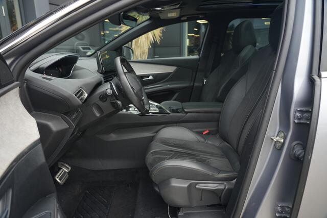Peugeot 5008 1.2 PureTech GT | 131PK | 7-zits | Pano | Navigatie | Stoelverwarming | 360° camera Peugeot 5008 1.2 Puretech GT 131 PK met 1.2 viercilinder motor, panoramadak, 7-zits, stoelverwarming, 360° camera, navigatie, lichtmetalen velgen