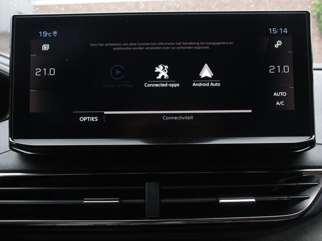 Peugeot 5008 1.2 PureTech GT Black Pack 7persoons Climate control Adaptive cruise control Achteruitrij camera Verwarmde voorstoelen Keyless Navigatie LED Apple Carplay/ Android Auto