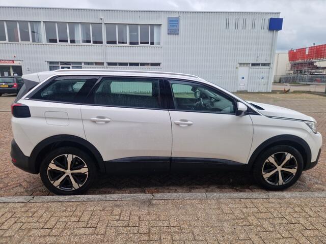 Peugeot 5008 1.2 PureTech Active/camera/navigatie/garantie