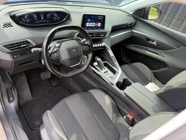 Peugeot 5008 1.2 PureTech Blue Lease Executive 7 Pers Carplay