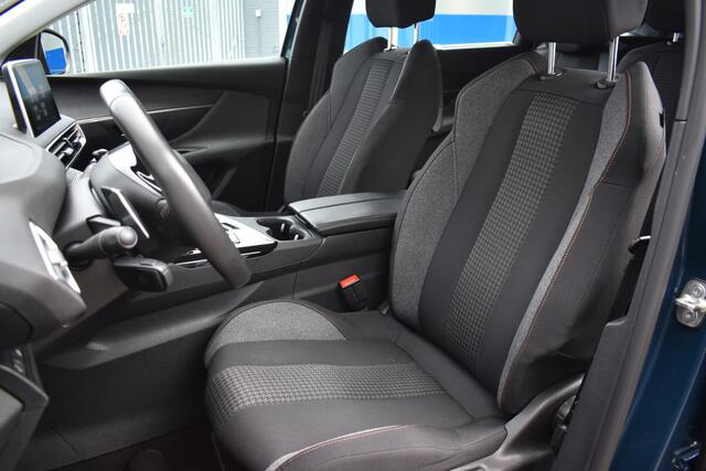 Peugeot 5008 PureTech 130 EAT8 Automaat GT | 7-persoons | Navigatie via Carplay & Android Auto | Achteruitrijcamera | Parkeersensoren v+a | Stoelverwarming | Climate Control | Keyless Start | DAB | Isofix Bevestigingspunten | Lichtmetalen Velgen | Zeer Compleet!!!