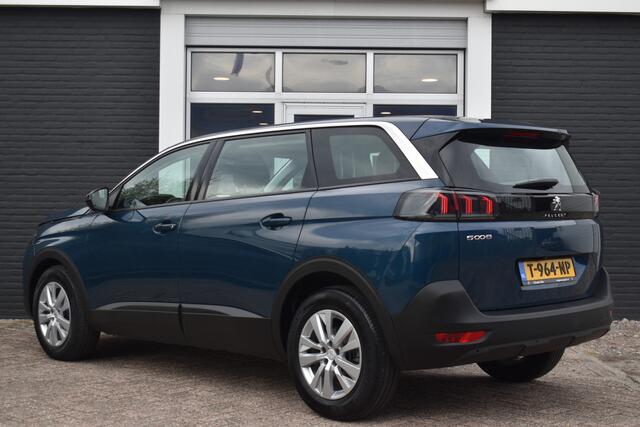 Peugeot 5008 PureTech 130 EAT8 Automaat GT | 7-persoons | Navigatie via Carplay & Android Auto | Achteruitrijcamera | Parkeersensoren v+a | Stoelverwarming | Climate Control | Keyless Start | DAB | Isofix Bevestigingspunten | Lichtmetalen Velgen | Zeer Compleet!!!