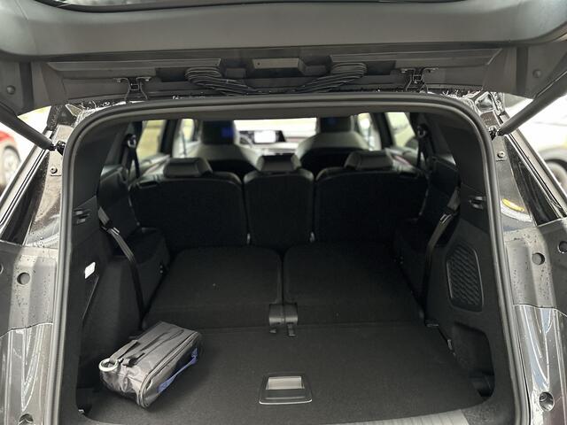 Peugeot 5008 1.2 Hybrid 145 GT Exclusive 7p €12.831,- korting/Trekhaak/Alcantara met massage stoelen.