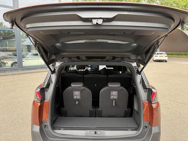 Peugeot 5008 GT HYBRID VAN:33.900,- VOOR:29.877,- UW HERFSTVOORDEEL: 4.023,- | 7 PER. | ADAPT. CRUISE CONTROL | RIJKLAARPRIJS INCL. 12 MND BOVAG GARANTIE|