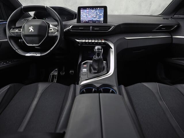 Peugeot 5008 1.2 PureTech GT-Line 7 Persoons (PANORAMADAK, APPLE CARPLAY, LEDER, STOELVERWARMING, 360 CAMERA, DRIVE SELECT, KEYLESS, GETINT GLAS, NIEUWSTAAT)