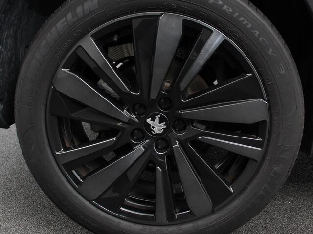 Peugeot 5008 1.2 PureTech 130pk Automaat GT Black Pack 7 zit Navigatie Apple CarPlay Android Camera Parkeerhulp Adaptive Cruise Control Stoelverwarming Electrische achterklep Climate Control Lichtmetalen velgen
