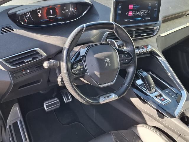 Peugeot 5008 1.2 PureTech Allure Pack | Nieuw Binnen! | Stoelverwarming | Camera | Automaat