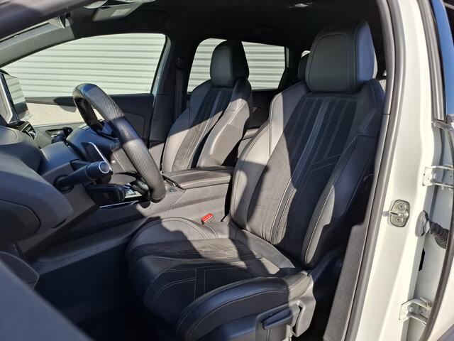 Peugeot 5008 1.2 PureTech Allure Pack | Nieuw Binnen! | Stoelverwarming | Camera | Automaat