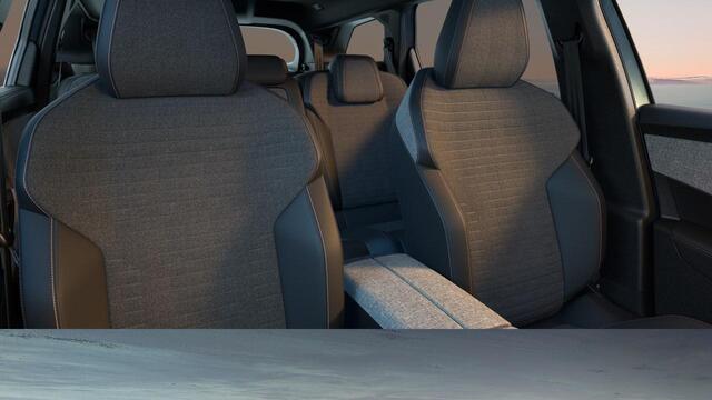Peugeot 5008 1.2 Hybrid 145 Allure 7p | PANORAMIC NAVIGATION | 360° CAMERA | STOEL + STUURVERW. | KEYLESS ENTRY | 7-PERSOONS | ADAPTIVE CRUISE |